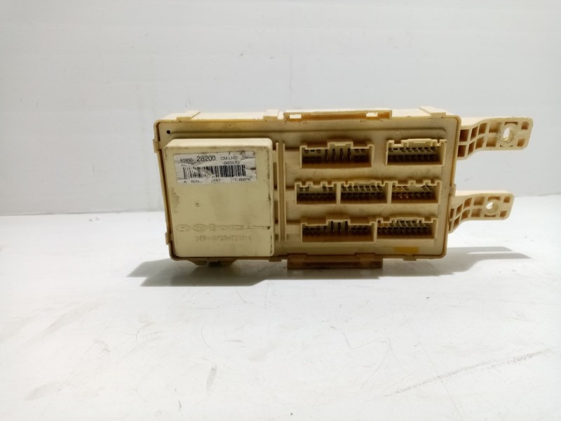 Recambio de caja reles / fusibles para hyundai santa fe cm referencia OEM IAM 919502B200  