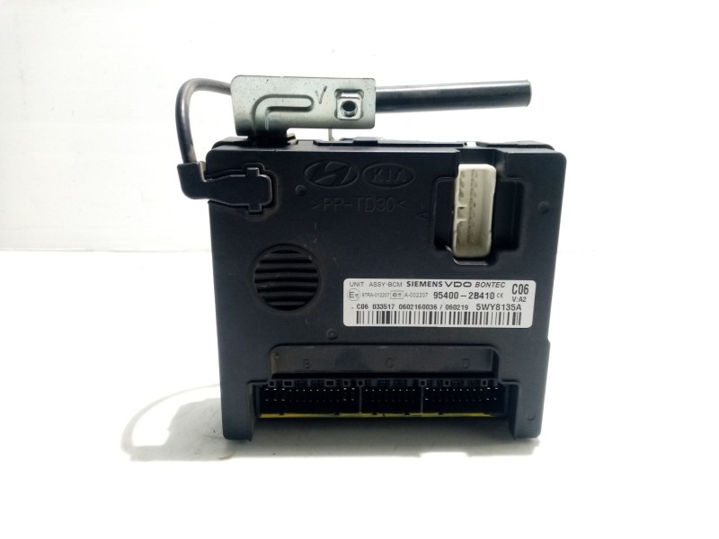 Recambio de modulo electronico para hyundai santa fe cm referencia OEM IAM 954002B410 5WY8135A 