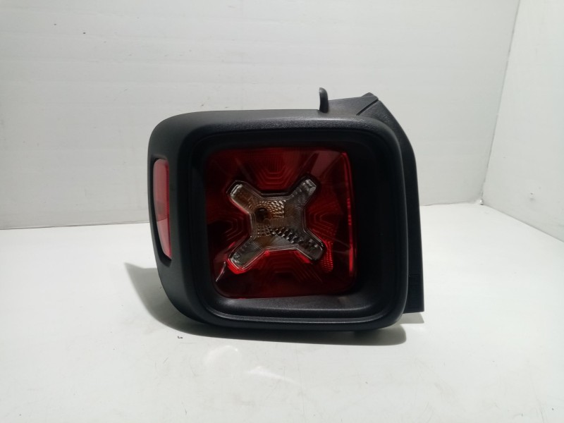 Recambio de piloto trasero izquierdo para jeep renegade referencia OEM IAM 52109469  