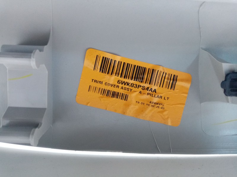 Recambio de moldura izquierda pilar delantero para jeep compass ii referencia OEM IAM 7DR98PS4AA  