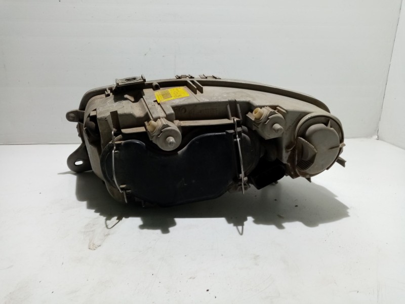 Recambio de faro derecho para alfa romeo 147 (190) referencia OEM IAM   