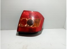 Recambio de piloto trasero izquierdo para toyota avensis berlina (t25) referencia OEM IAM 8155002301  
