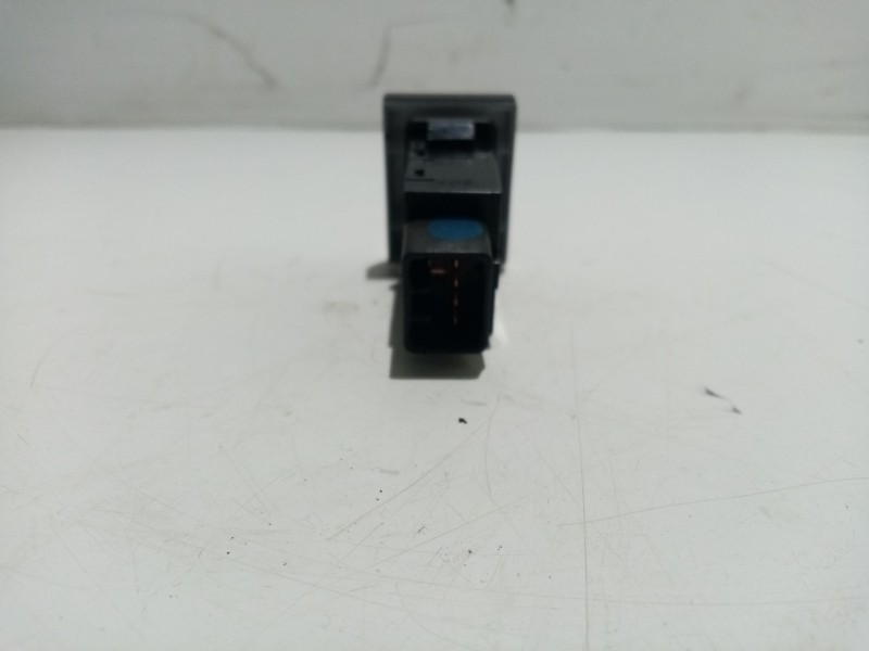 Recambio de interruptor para hyundai santa fe cm referencia OEM IAM 4DWLOCK  