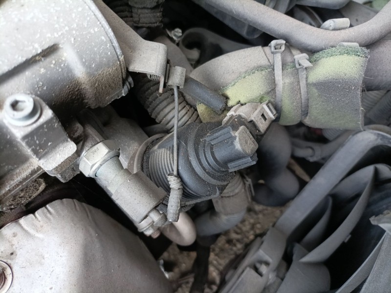 Recambio de valvula egr para volkswagen polo (9n1) referencia OEM IAM   