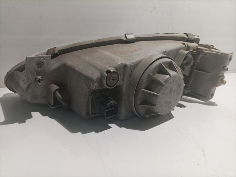 Recambio de faro izquierdo para hyundai lantra berlina (rd) 1.6 cat referencia OEM IAM   