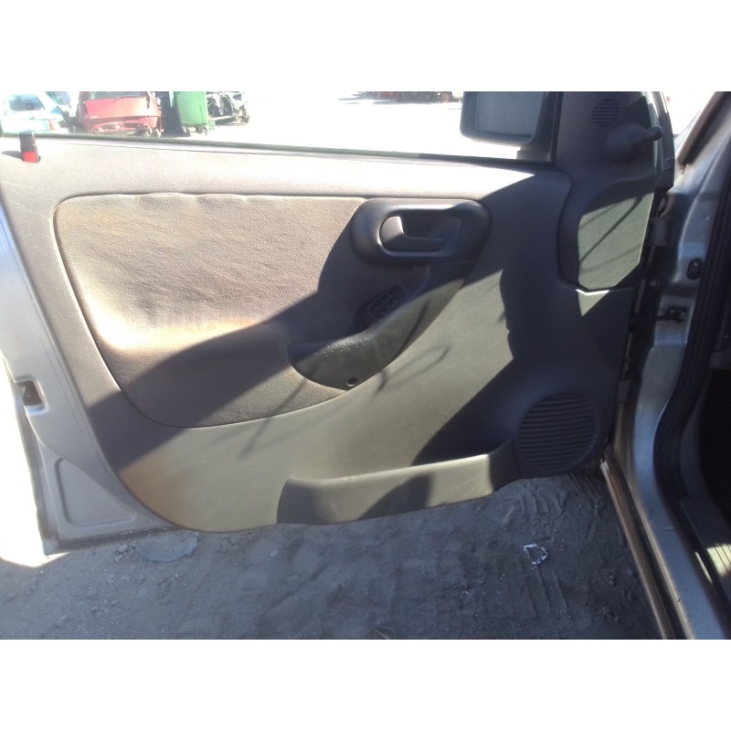 opel combo (corsa c) del año 2001