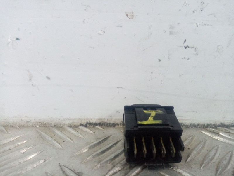 Recambio de mando elevalunas trasero izquierdo para peugeot 406 berlina (s1/s2) referencia OEM IAM   