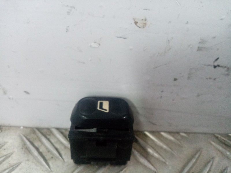 Recambio de mando elevalunas trasero derecho para peugeot 406 berlina (s1/s2) referencia OEM IAM   