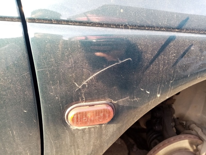 Recambio de aleta delantera derecha para renault megane i berlina hatchback (ba0) referencia OEM IAM   