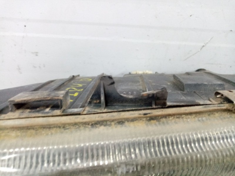 Recambio de faro derecho para citroen xantia berlina referencia OEM IAM   