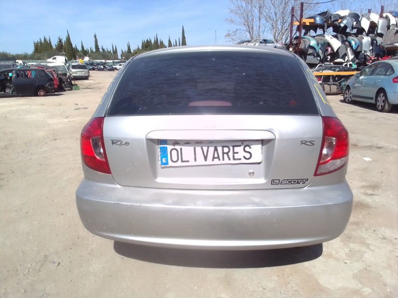 kia rio del año 2004