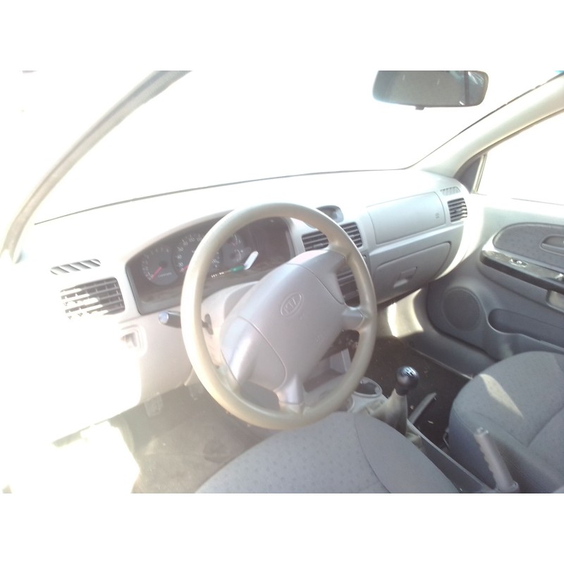 kia rio del año 2004