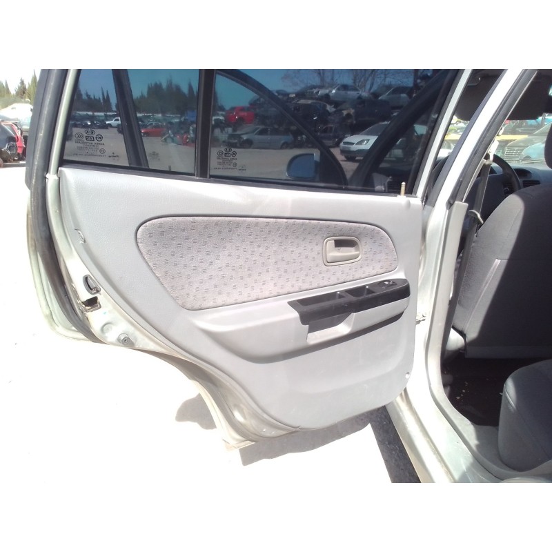 kia rio del año 2004