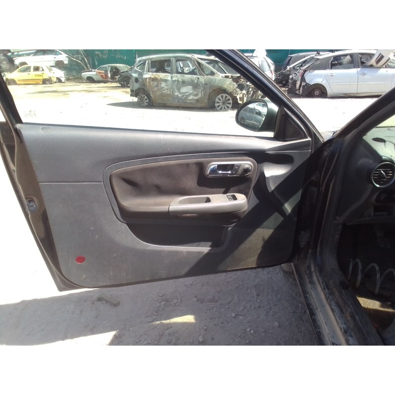 seat ibiza (6l1) del año 2008