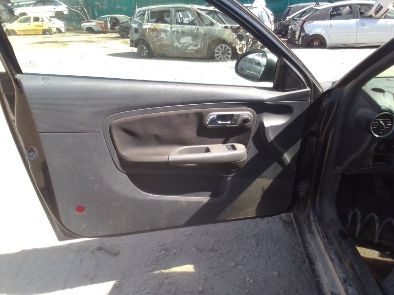 seat ibiza (6l1) del año 2008