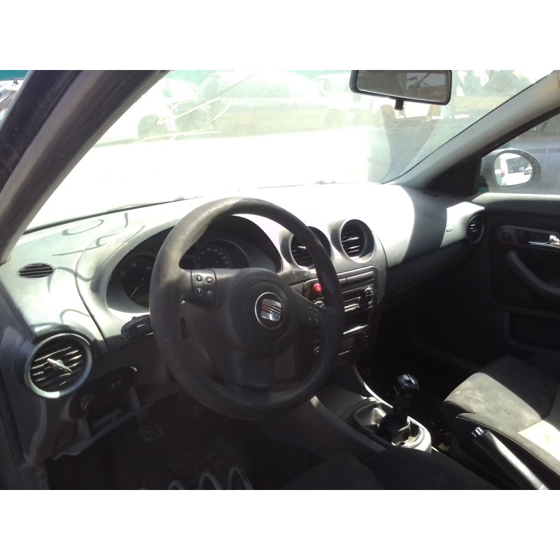 seat ibiza (6l1) del año 2008