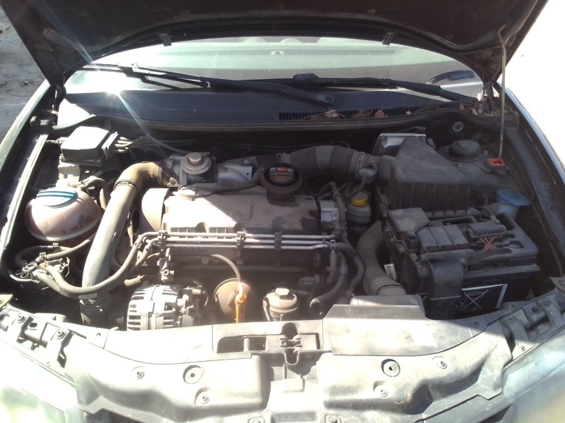 seat ibiza (6l1) del año 2008