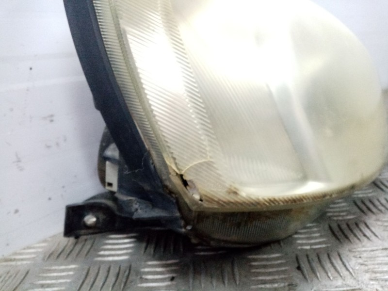 Recambio de faro derecho para opel corsa c referencia OEM IAM 0  