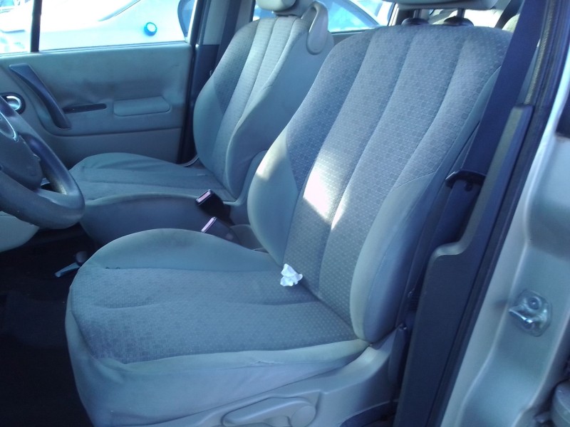 renault scenic ii del año 2003