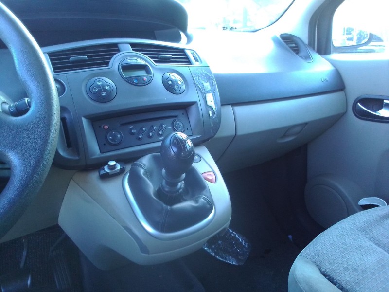 renault scenic ii del año 2003