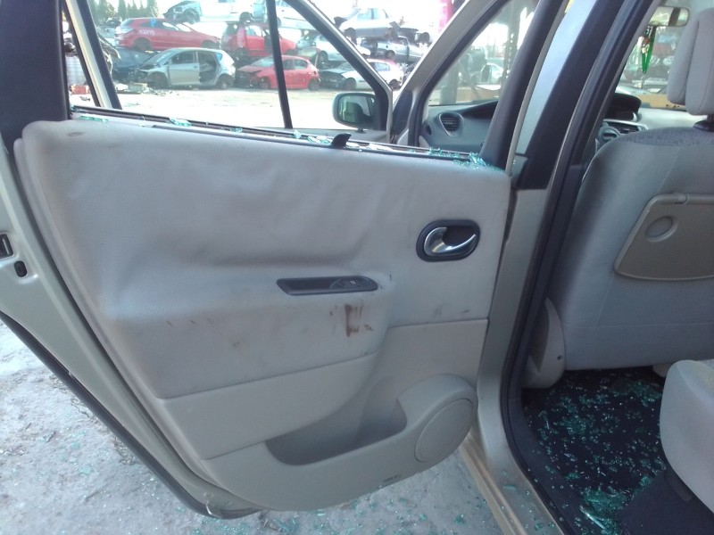 renault scenic ii del año 2003