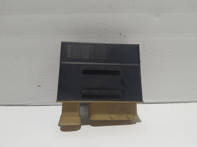 Recambio de rele para peugeot 308 referencia OEM IAM 9662570880  