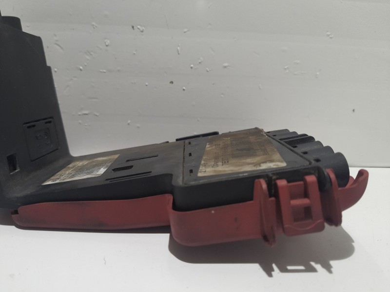 Recambio de caja reles / fusibles para peugeot 308 referencia OEM IAM 66652X 9660222380 
