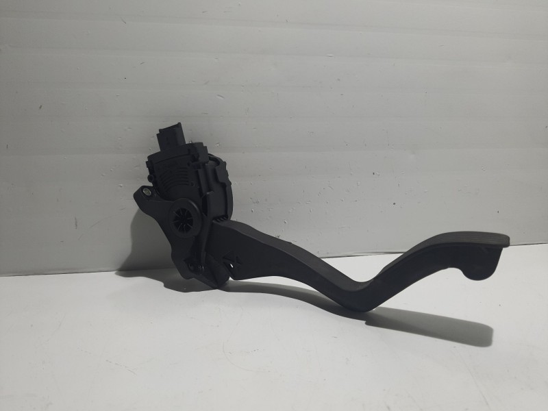 Recambio de potenciometro pedal para peugeot 308 referencia OEM IAM 968075688002 6PV00908300 9680756880