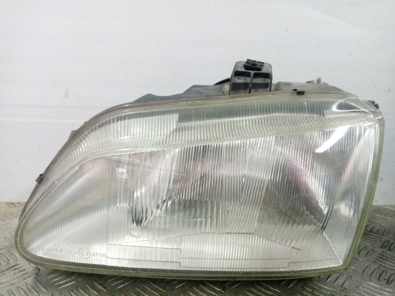 Recambio de faro izquierdo para renault megane i berlina hatchback (ba0) referencia OEM IAM   