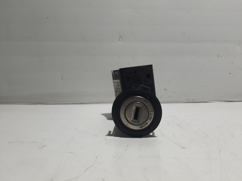 Recambio de conmutador de arranque para fiat nuova 500 lounge referencia OEM IAM 51800628  