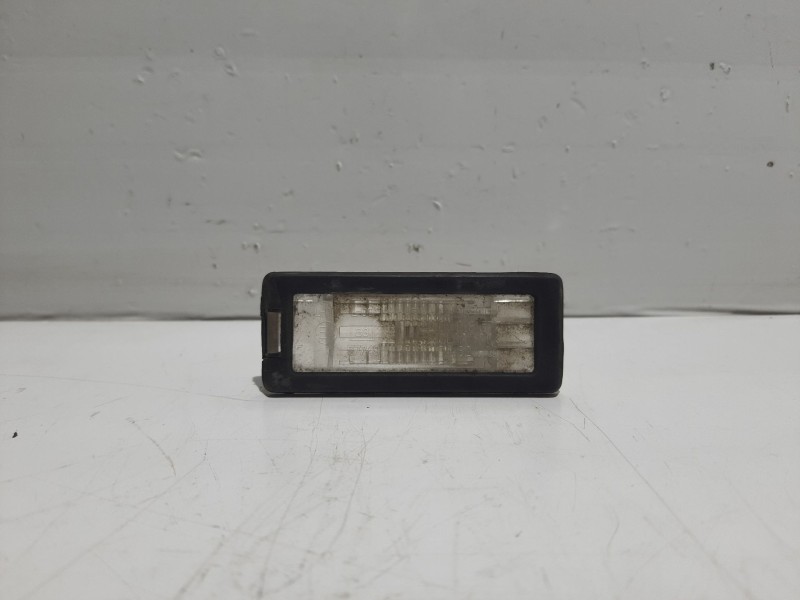 Recambio de piloto matricula para renault modus confort dynamique referencia OEM IAM 8200013577F  