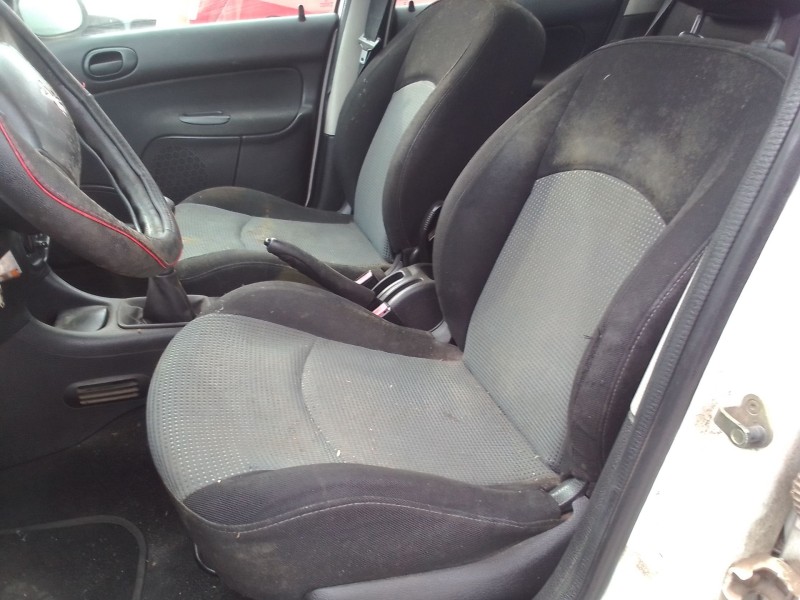 peugeot 206 del año 2004