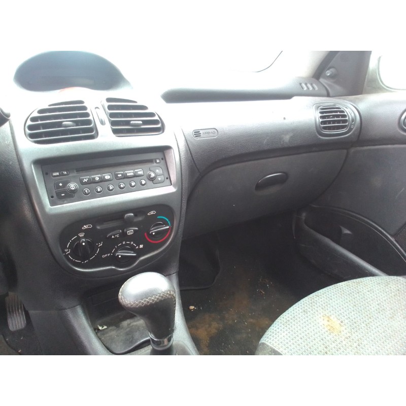 peugeot 206 del año 2004