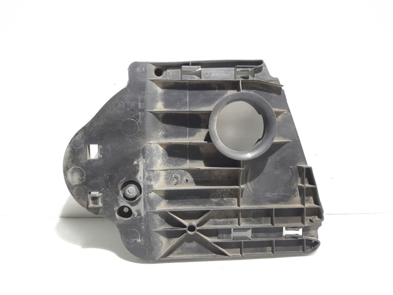 Recambio de moldura para peugeot 308 referencia OEM IAM 9680607780  