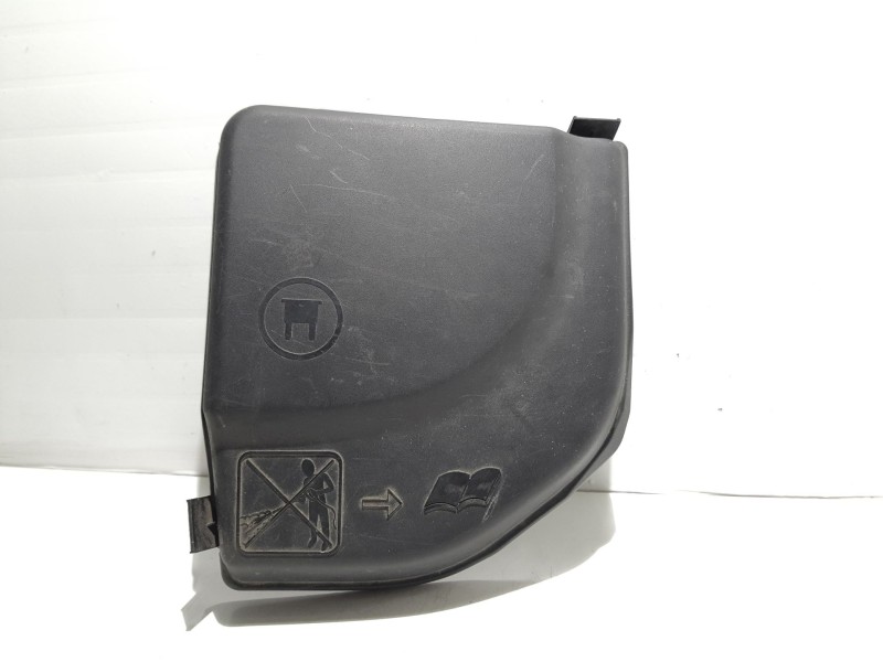 Recambio de moldura para peugeot 308 referencia OEM IAM 9658418180  