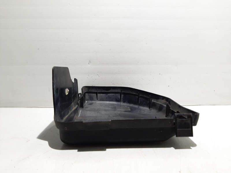 Recambio de moldura para peugeot 308 referencia OEM IAM 9658418180  