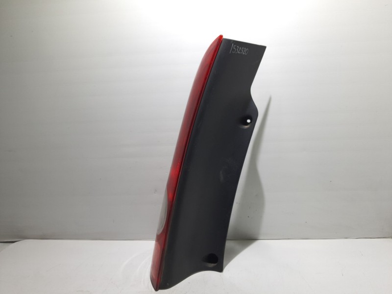 Recambio de piloto trasero izquierdo para renault espace iv (jk0) referencia OEM IAM 8200027153  