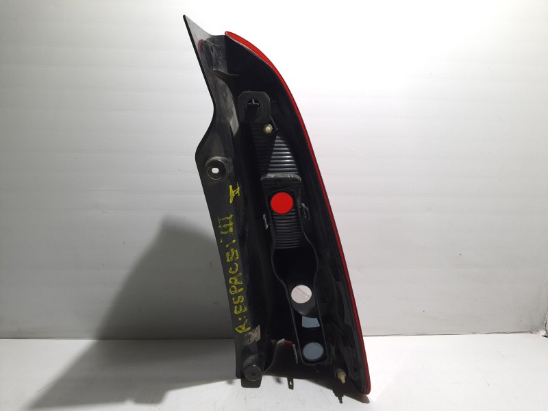 Recambio de piloto trasero izquierdo para renault espace iv (jk0) referencia OEM IAM 8200027153  