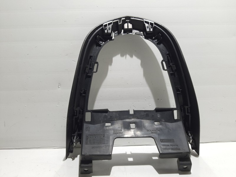 Recambio de consola central para peugeot 308 referencia OEM IAM 9658691277  