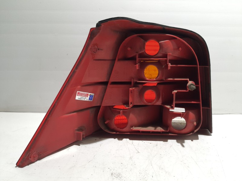 Recambio de piloto trasero derecho para volkswagen golf iv berlina (1j1) referencia OEM IAM   