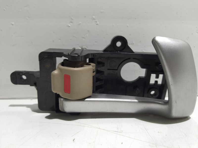 Recambio de maneta interior trasera derecha para hyundai santa fe cm referencia OEM IAM 826202B010J9  