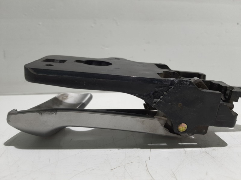 Recambio de maneta interior trasera derecha para hyundai santa fe cm referencia OEM IAM 826202B010J9  