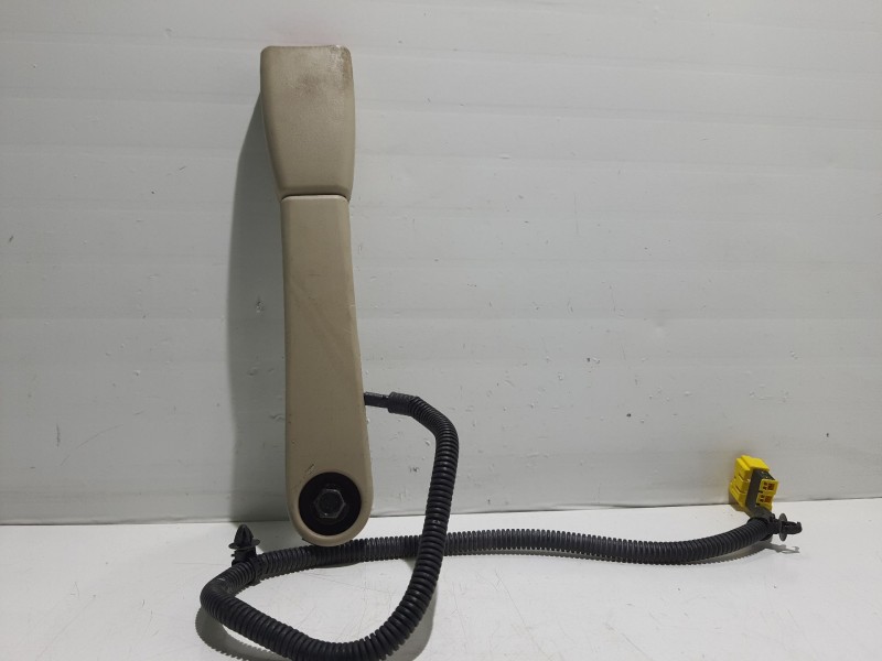 Recambio de anclaje cinturon delantero izquierdo para hyundai santa fe cm referencia OEM IAM 888302B200J9 888302B200 