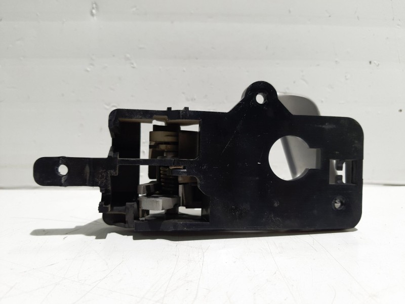 Recambio de maneta interior trasera izquierda para hyundai santa fe cm referencia OEM IAM 826102B010J9  