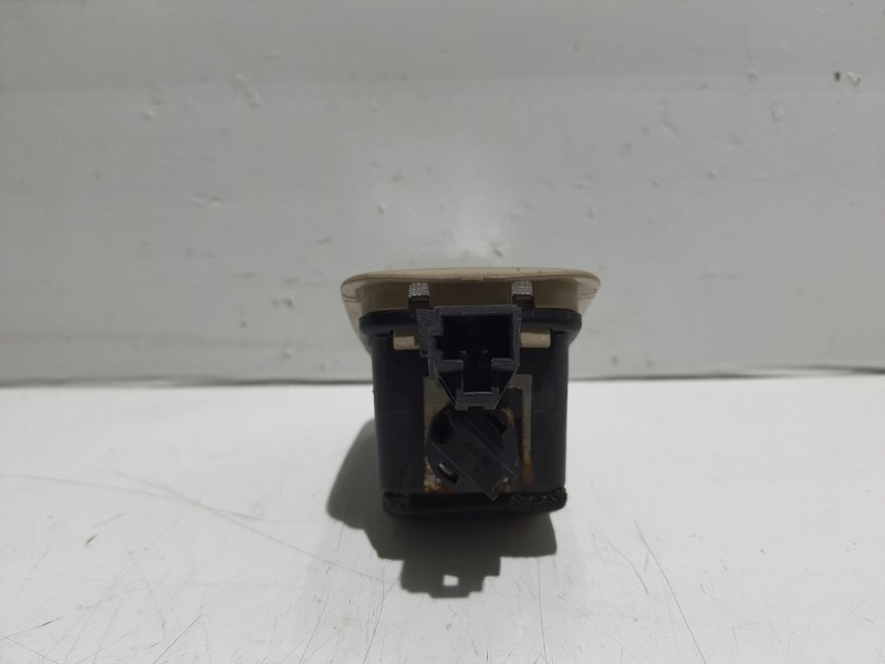 Recambio de luz interior para hyundai santa fe cm referencia OEM IAM 928202B000J9  