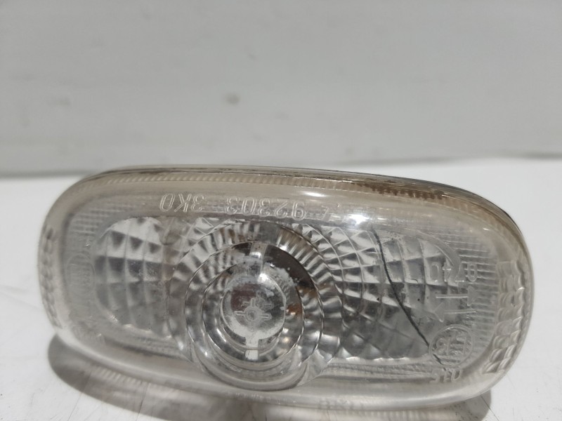 Recambio de piloto lateral derecho para hyundai santa fe cm referencia OEM IAM 923033K000  