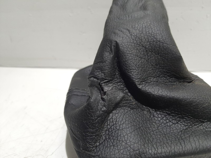 Recambio de guarnecidos palanca cambio para volkswagen polo (9n1) referencia OEM IAM   