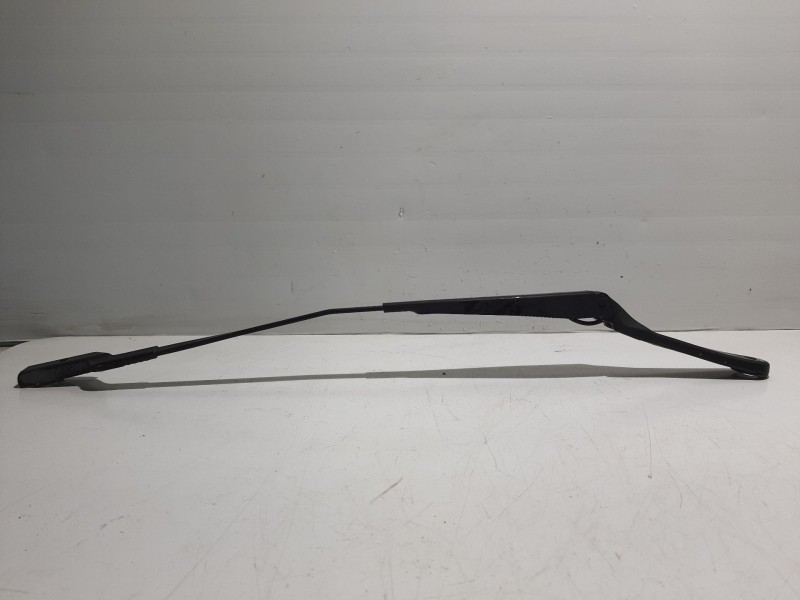 Recambio de brazo limpia delantero derecho para peugeot 308 referencia OEM IAM 9680477280  