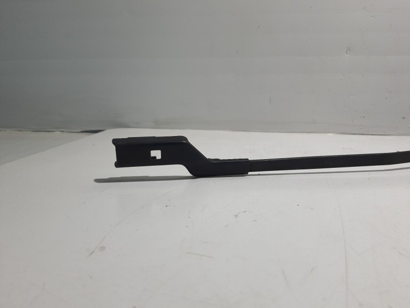 Recambio de brazo limpia delantero derecho para peugeot 308 referencia OEM IAM 9680477280  