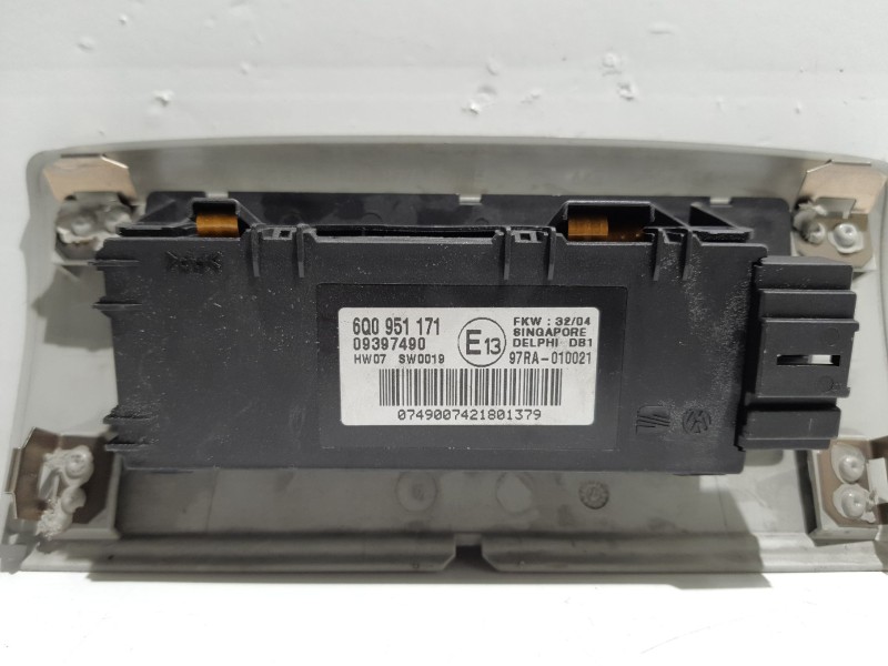 Recambio de modulo electronico para volkswagen polo (9n1) referencia OEM IAM 6Q0951171 09397490 